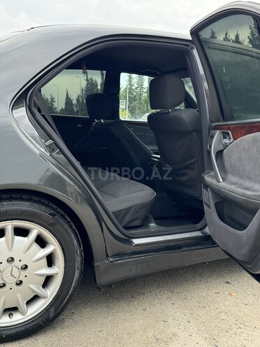 Mercedes E 270 2000, 316,000 km - 2.7 l - Saatlı