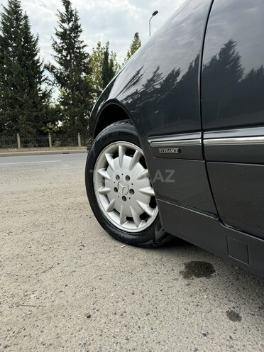 Mercedes E 270 2000, 316,000 km - 2.7 l - Saatlı