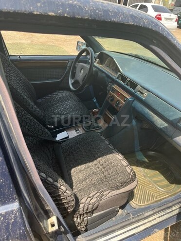 Mercedes E 260 1992, 200,000 km - 2.6 l - Bakı