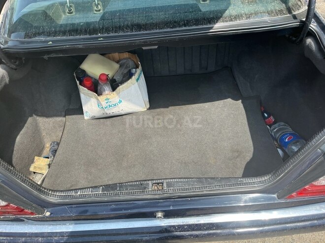 Mercedes E 260 1992, 200,000 km - 2.6 l - Bakı