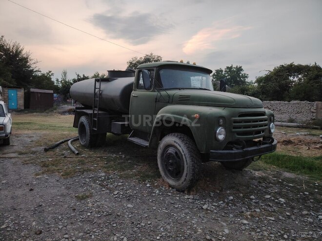 ZIL  1980, 330,000 km - 5.6 л - Yevlax