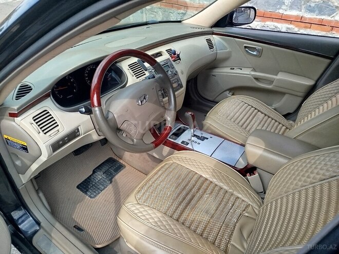 Hyundai Grandeur 2007, 300,000 km - 2.7 l - Qax