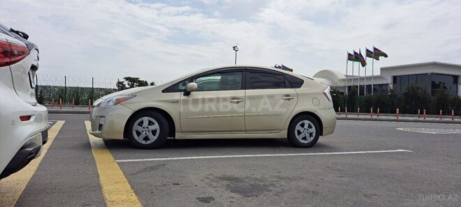Toyota Prius 2011, 350,000 km - 1.8 l - Bakı