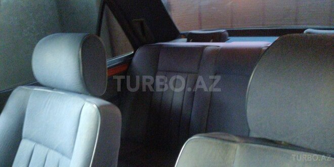 Mercedes E 220 1994, 750,000 km - 2.2 л - Qusar