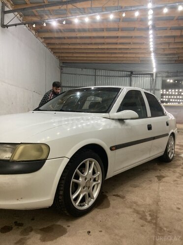 Opel Vectra 1997, 450,000 km - 1.6 l - Bakı