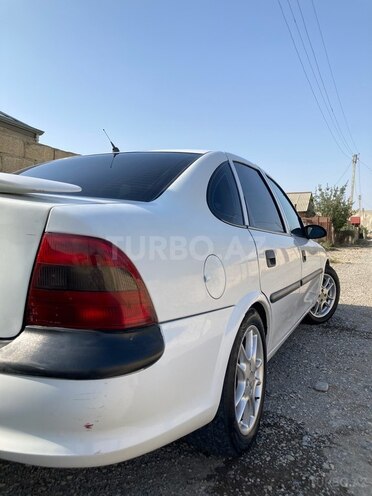Opel Vectra 1997, 450,000 km - 1.6 l - Bakı