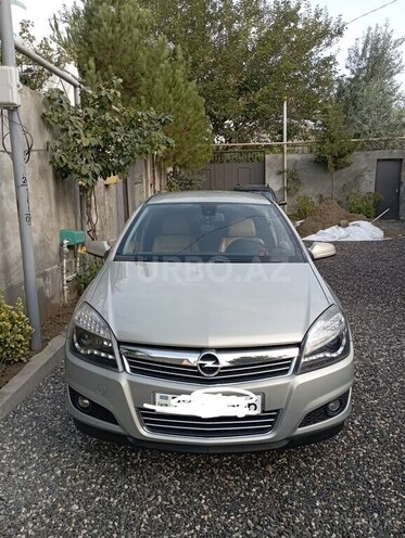 Opel Astra 2008, 320,000 km - 1.4 l - Astara