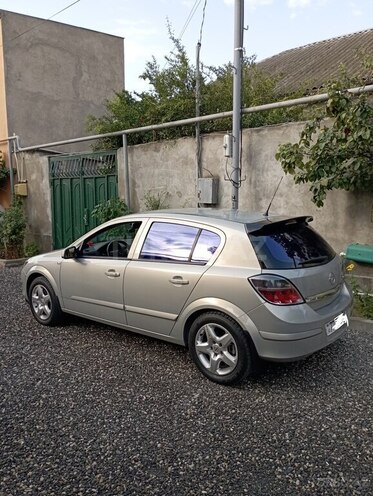 Opel Astra 2008, 320,000 km - 1.4 l - Astara