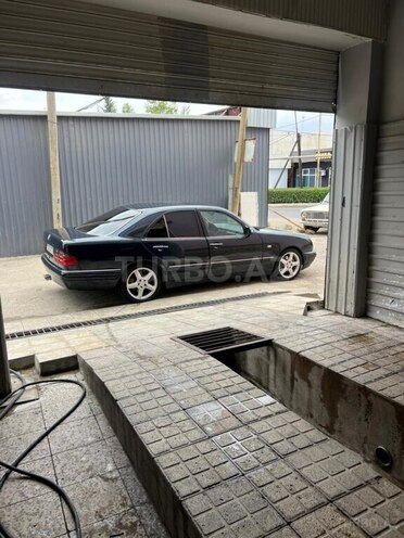 Mercedes E 280 1996, 300,000 km - 2.8 l - Cəlilabad