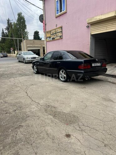 Mercedes E 280 1996, 300,000 km - 2.8 l - Cəlilabad