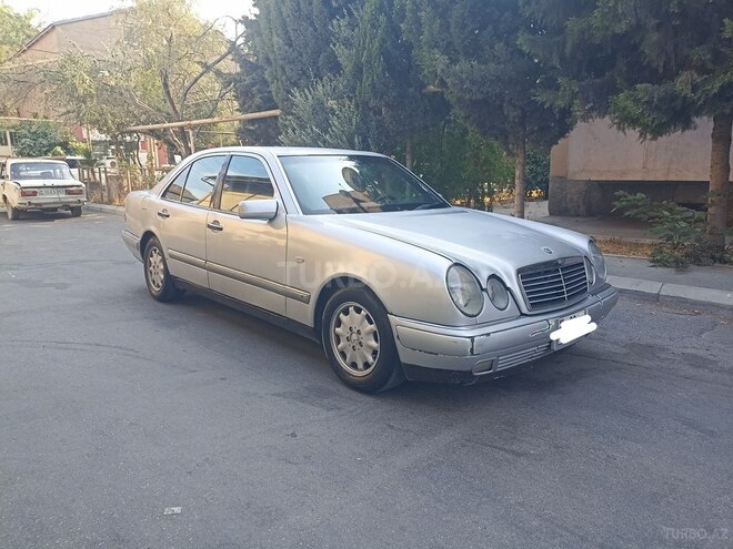 Mercedes E 230 1995, 34,568 km - 2.3 l - Bakı