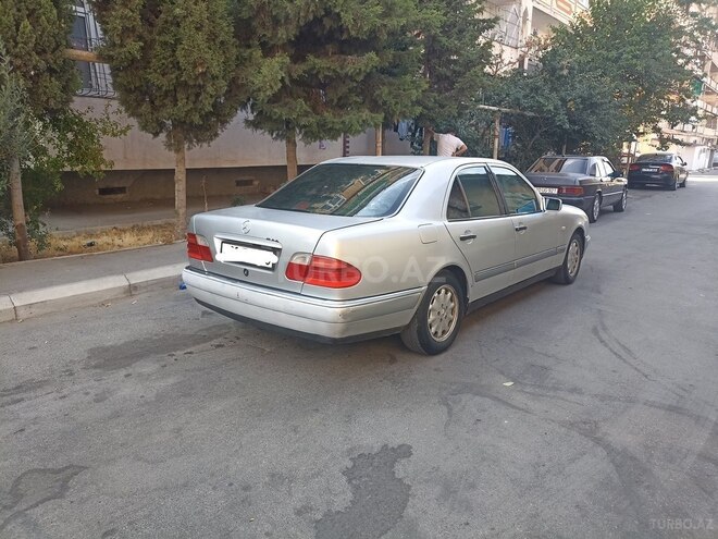 Mercedes E 230 1995, 34,568 km - 2.3 l - Bakı