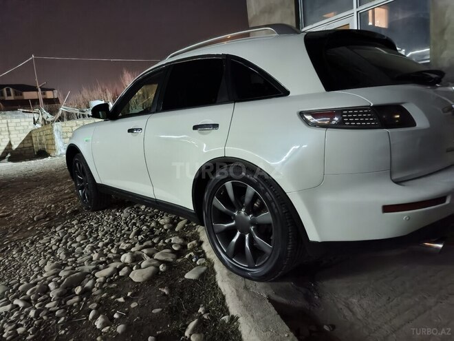 Infiniti FX35 2006, 270,000 km - 3.5 l - Salyan