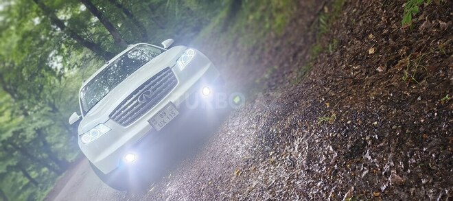 Infiniti FX35 2006, 270,000 km - 3.5 l - Salyan