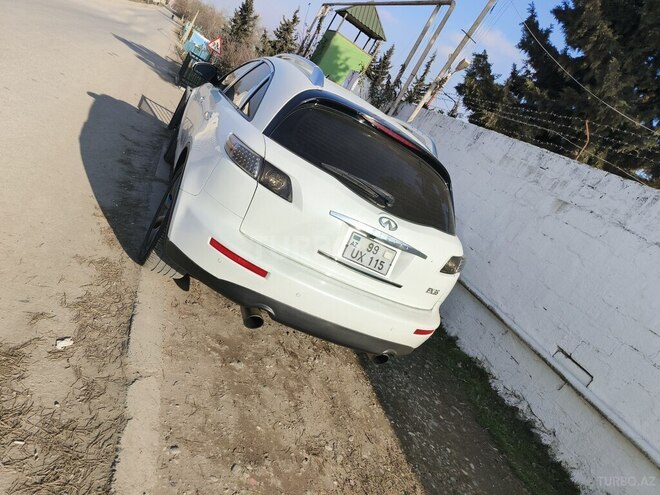 Infiniti FX35 2006, 270,000 km - 3.5 l - Salyan