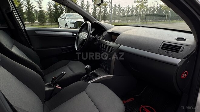 Opel Astra 2005, 198,000 km - 1.4 l - Bakı