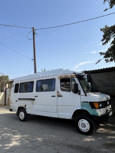 Mercedes 208 D 1994, 900,000 km - 2.3 l - Bakı