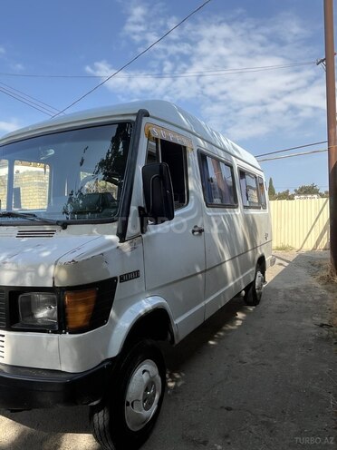 Mercedes 208 D 1994, 900,000 km - 2.3 l - Bakı