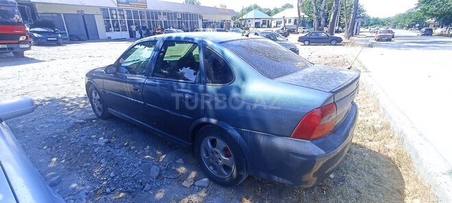 Opel Vectra 1999, 297,000 km - 1.8 л - Oğuz