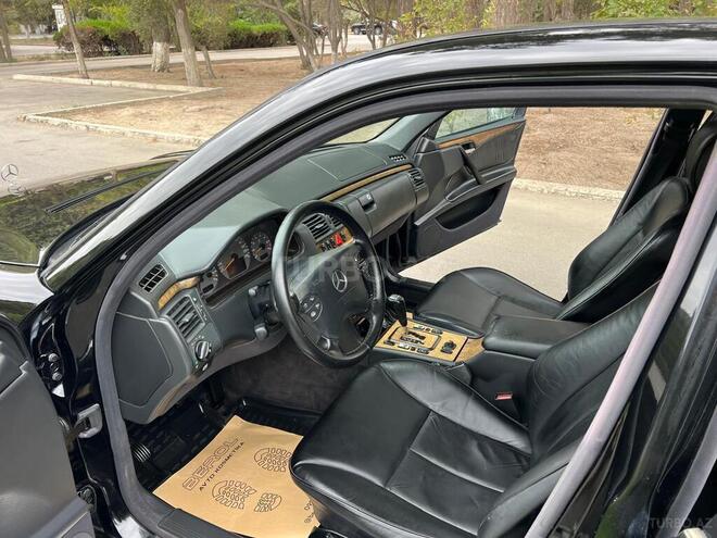 Mercedes E 240 2000, 296,966 km - 2.4 l - Sumqayıt