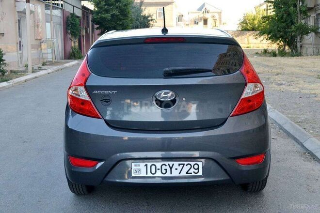 Hyundai Accent 2013, 230,000 km - 1.6 l - Bakı