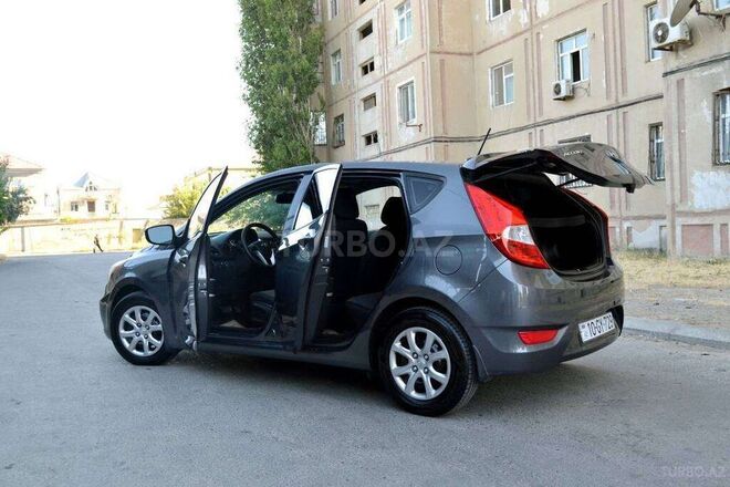 Hyundai Accent 2013, 230,000 km - 1.6 l - Bakı