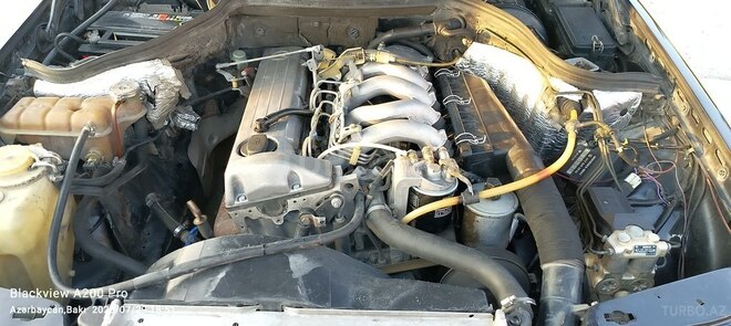 Mercedes E 250 1990, 320,000 km - 2.5 l - Bakı