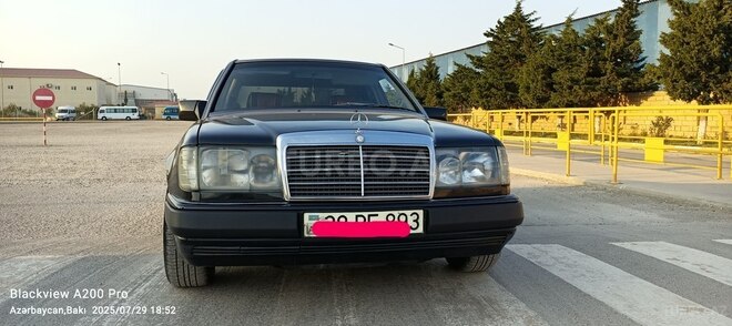 Mercedes E 250 1990, 320,000 km - 2.5 l - Bakı