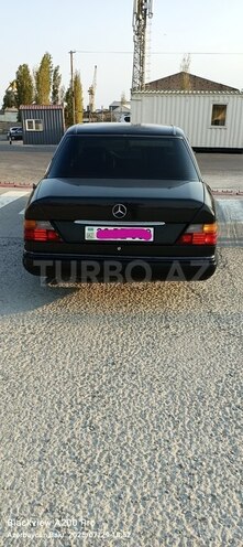 Mercedes E 250 1990, 320,000 km - 2.5 l - Bakı
