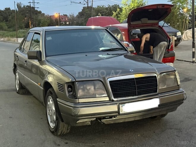 Mercedes E 300 1994, 333,000 km - 3.0 l - Bakı