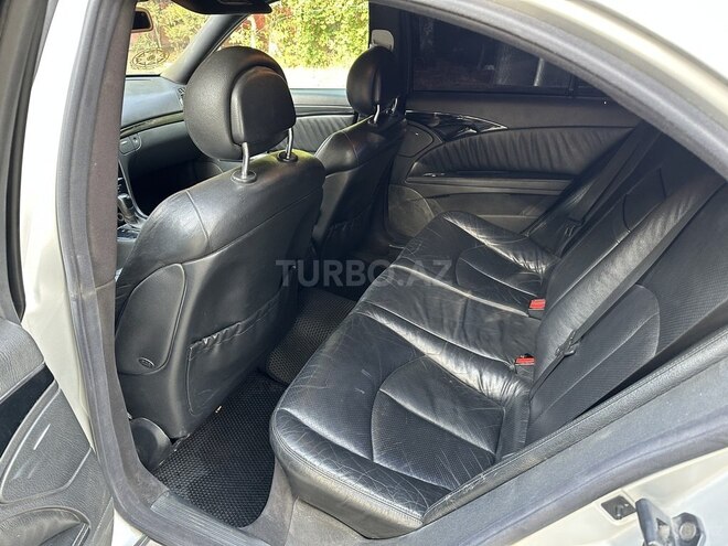 Mercedes E 270 2003, 495,000 km - 2.7 l - Bakı
