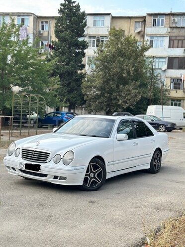 Mercedes E 220 1998, 382,000 km - 2.2 l - Bakı