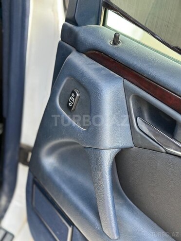 Mercedes E 220 1998, 382,000 km - 2.2 l - Bakı