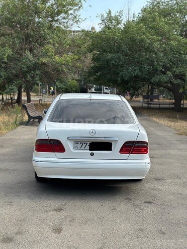 Mercedes E 220 1998, 382,000 km - 2.2 l - Bakı