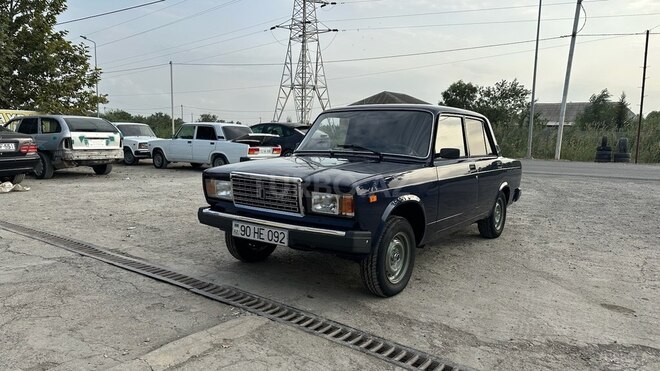 LADA (VAZ) 2107 2009, 80,000 km - 1.5 l - Salyan