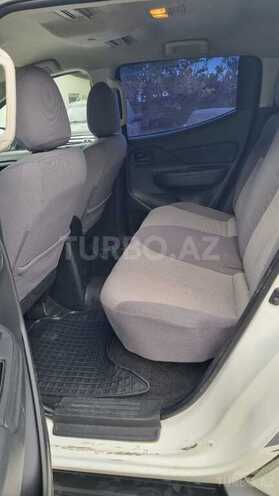 Mitsubishi L200 2021, 178,000 km - 2.4 л - Bakı