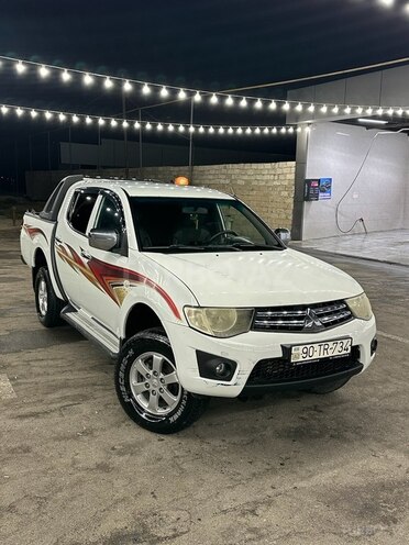 Mitsubishi L200 2012, 216,000 km - 2.5 l - Bakı