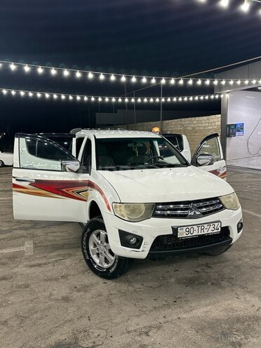 Mitsubishi L200 2012, 216,000 km - 2.5 l - Bakı