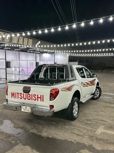 Mitsubishi L200 2012, 216,000 km - 2.5 l - Bakı