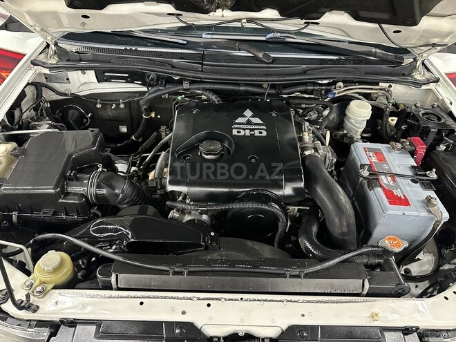 Mitsubishi L200 2012, 216,000 km - 2.5 l - Bakı