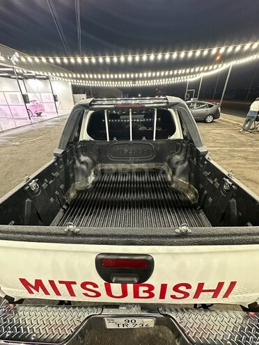 Mitsubishi L200 2012, 216,000 km - 2.5 l - Bakı