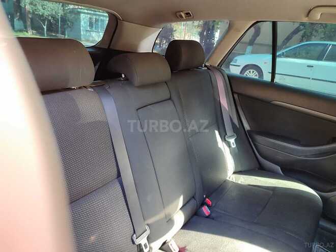 Toyota Avensis 2004, 400,000 km - 2.0 l - Salyan