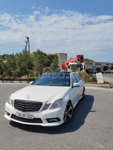 Mercedes E 350 4MATIC 2011, 244,000 km - 3.5 л - Bakı