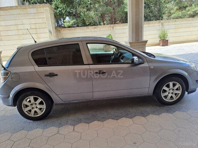 Opel Astra 2009, 270,000 km - 1.4 l - Bakı