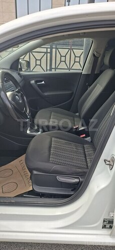 Volkswagen Polo 2018, 137,500 km - 1.6 l - Bakı