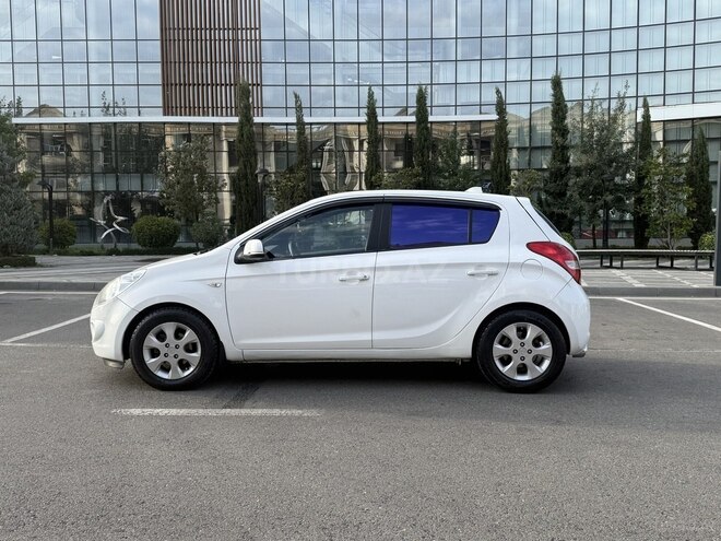 Hyundai i20 2011, 285,445 km - 1.4 l - Bakı