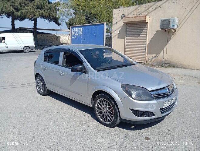 Opel Astra 2007, 224,000 km - 1.4 л - Bakı
