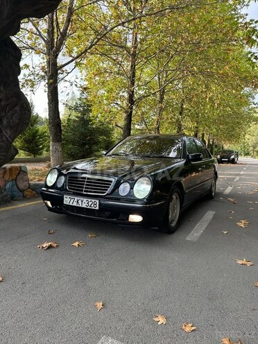 Mercedes E 240 2000, 284,488 km - 2.6 l - Şamaxı