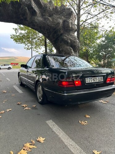 Mercedes E 240 2000, 284,488 km - 2.6 l - Şamaxı