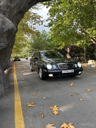 Mercedes E 240 2000, 284,488 km - 2.6 l - Şamaxı